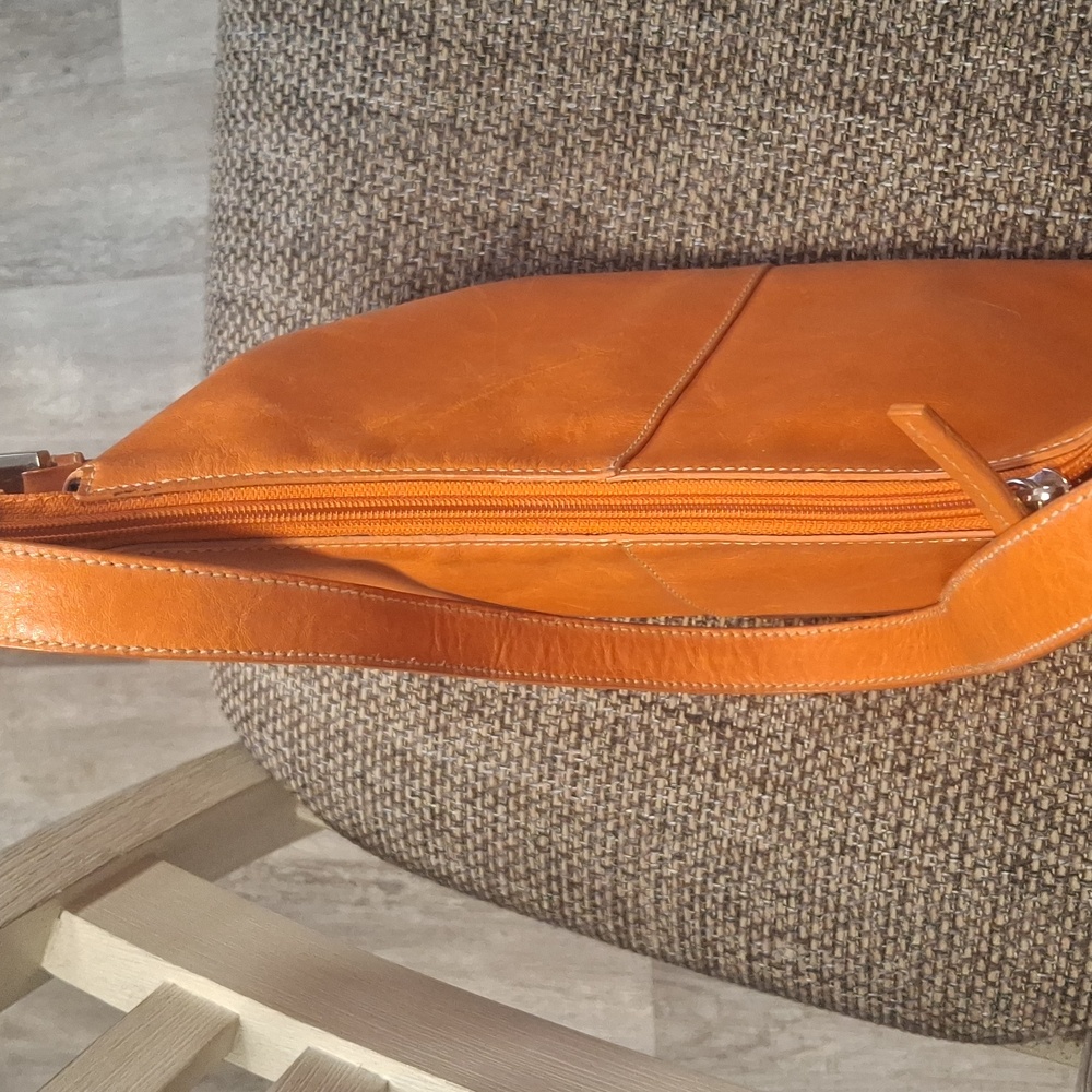 PRESTON AND YORK Orange Leather Shoulder Bag - Picture 6 of 6